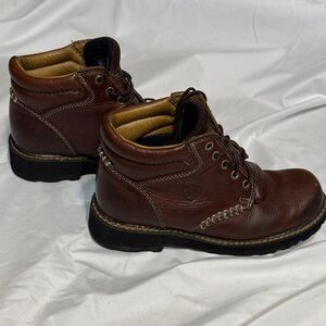Vintage Ariat Chestnut Leather Ankle Work Boots women’s size 8